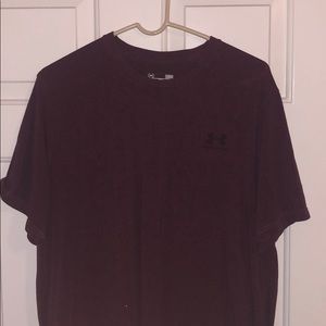 Maroon under armour t shirt
